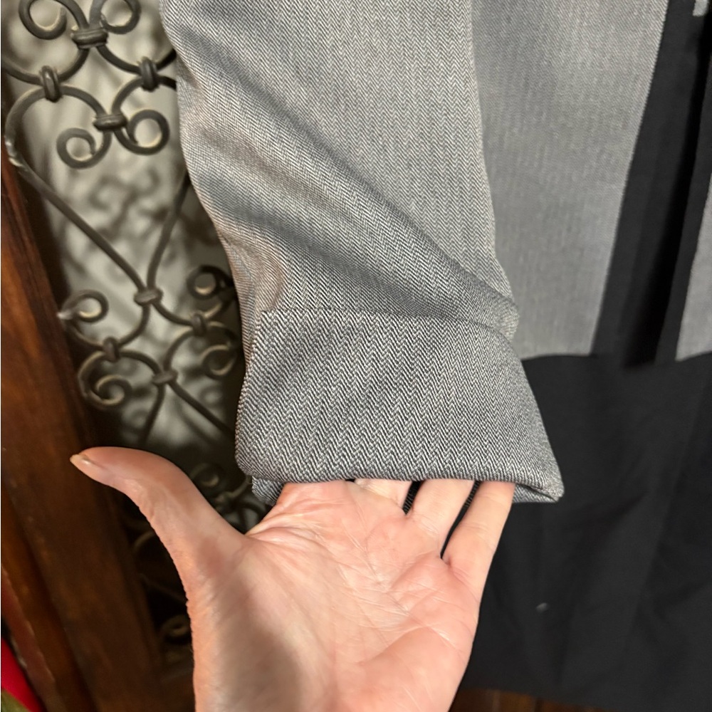 Black Label Women's Gray and Black Jacket - Picture 3 of 4